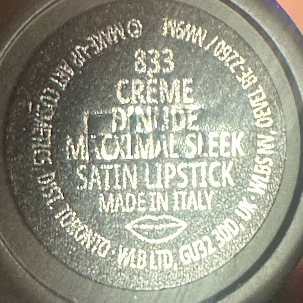 💋 CRÈME D NUDE a M·A·CXIMAL SLEEK SATIN LIPSTICK. RETAIL $25. NEW IN THE BOX. - Picture 11 of 13